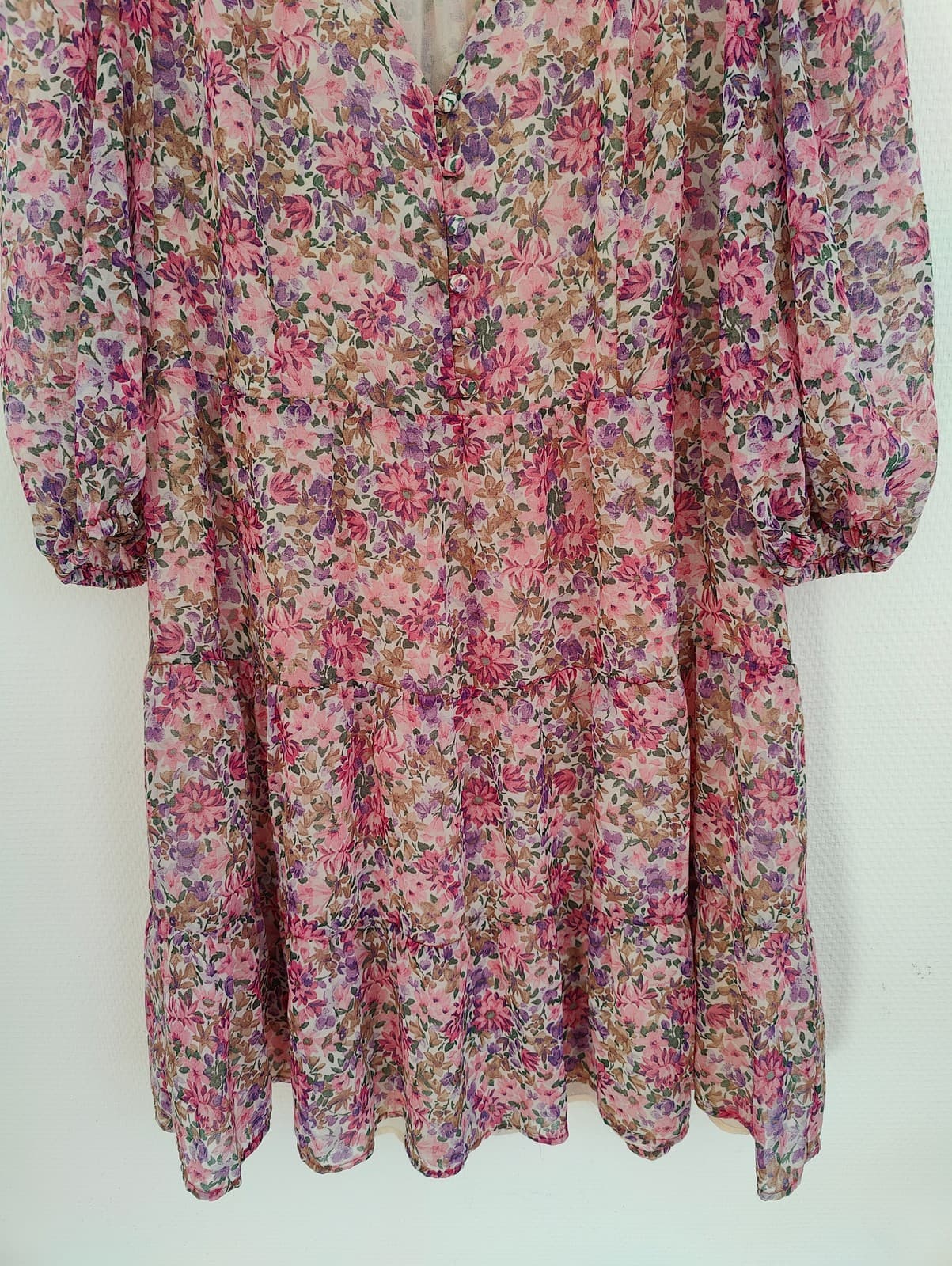 Robe courte fleurie à col V Mango – Taille M — photo 5