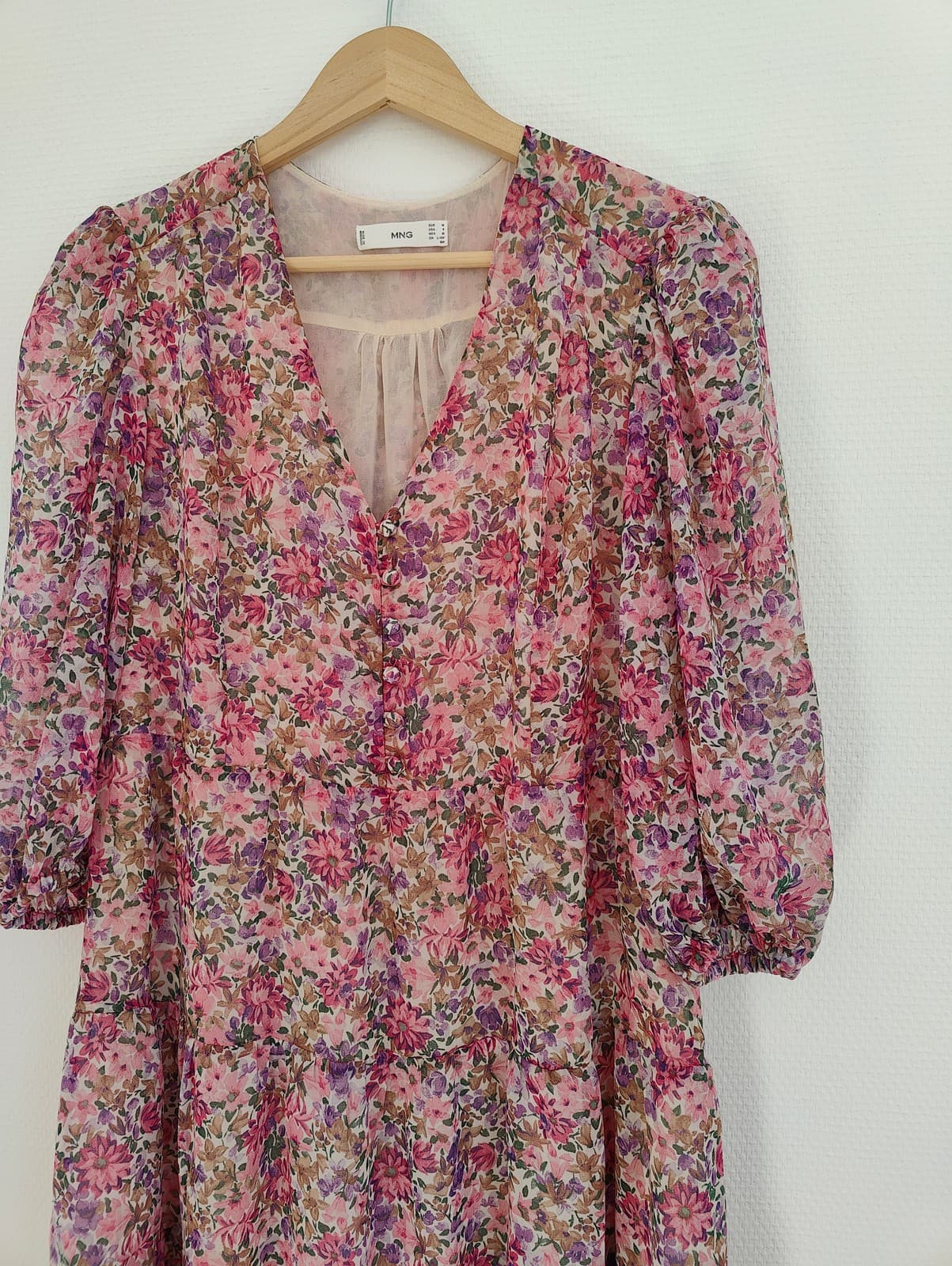 Robe courte fleurie à col V Mango – Taille M — photo 4