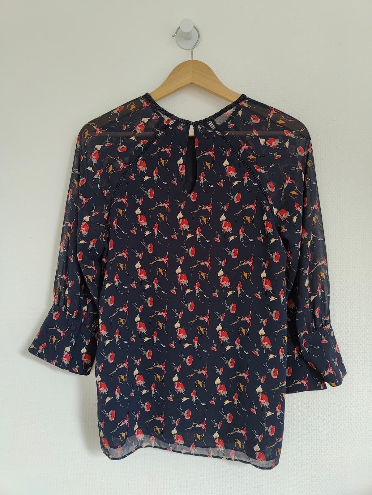 Blouse REISS bleu marine à imprimé floral – Taille M — photo 5