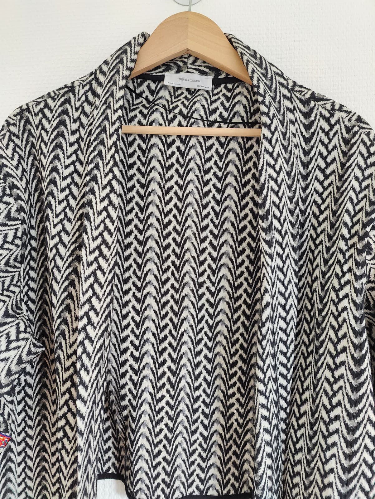 Veste kimono chevrons noir et blanc brodée Zara – Taille M — photo 3